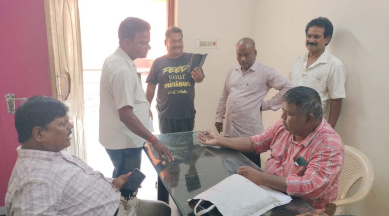 ୮.୪୬ ଲକ୍ଷର କାର୍ଯ୍ୟରେ ୧୨% ‘ପିସି’ ଅଭିଯୋଗ: କାକଟପୁର ବ୍ଲକରେ ହଟଚମଟ, କନିଷ୍ଠ ଯନ୍ତ୍ରୀଙ୍କ ଭୂମିକାକୁ ନେଇ ପ୍ରଶ୍ନ