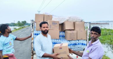 ବନ୍ୟାଞ୍ଚଳରେ ସମାଜସେବୀ  ସାମଗ୍ରୀ ବଣ୍ଟନ କାର୍ଯ୍ୟ ଆରମ୍ଭ